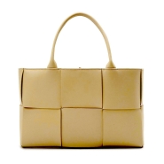 Сумка-тоут Bottega Veneta Arco medium